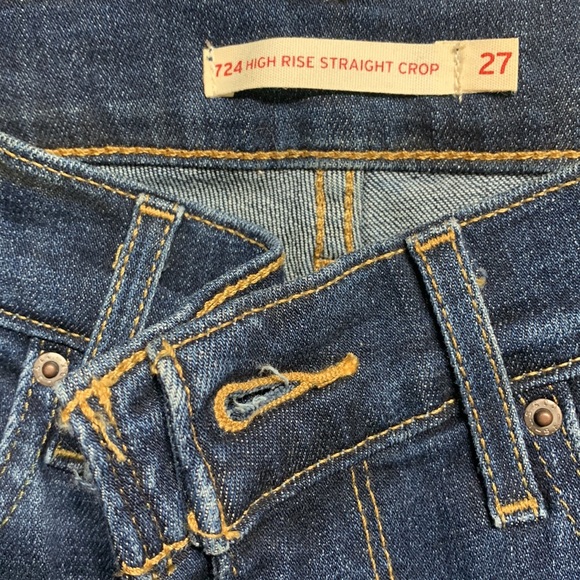 Levi’s High Rise Jeans - Picture 2 of 4